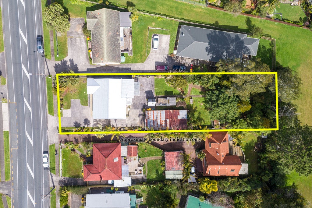37 Forest Hill Road, Henderson, Auckland - Carousel 1