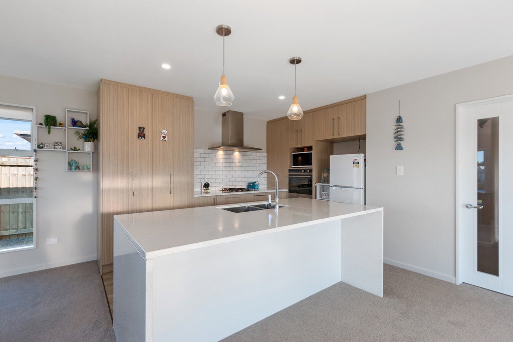 49 Kingsbridge West, Burwood, Christchurch - Carousel 2