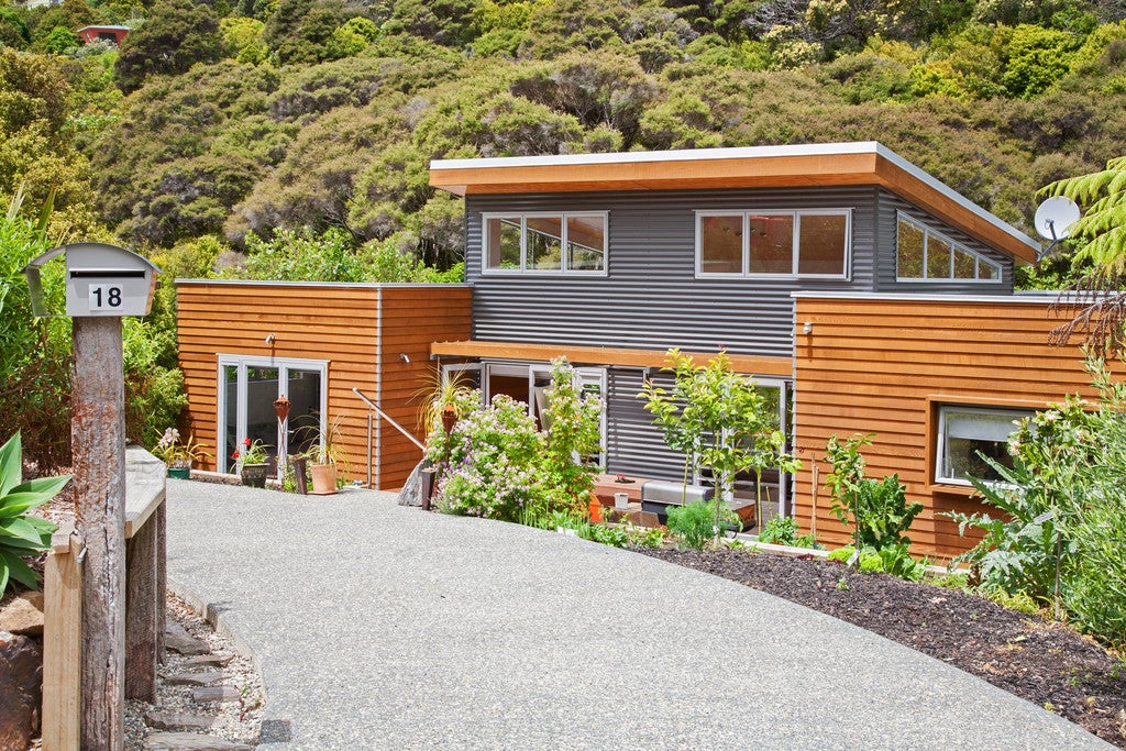 18 Frank Street, Oneroa, Waiheke Island - Carousel 1