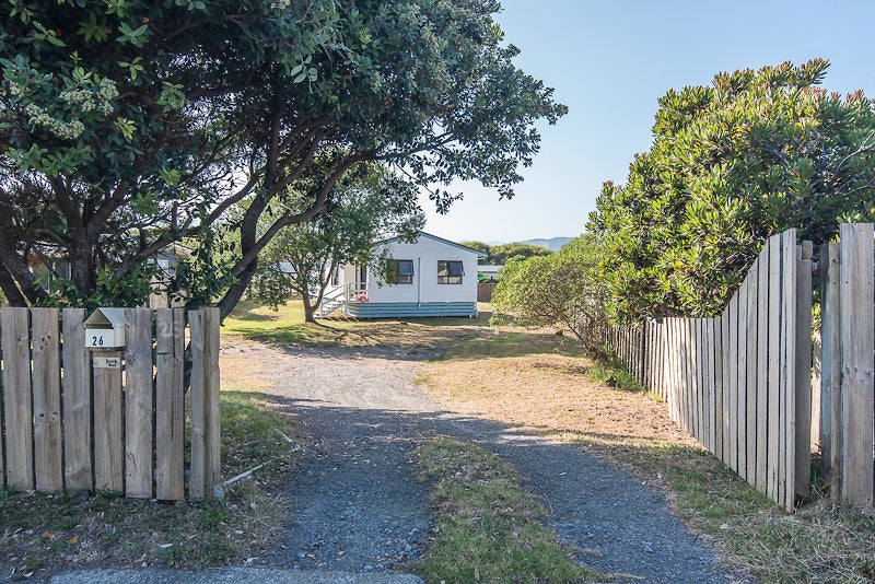 26 Titoki Road, Waikanae Beach, Waikanae - Carousel 2