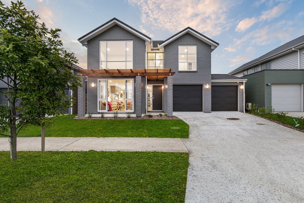 5 Peat Way, Takanini, Auckland - Carousel 1