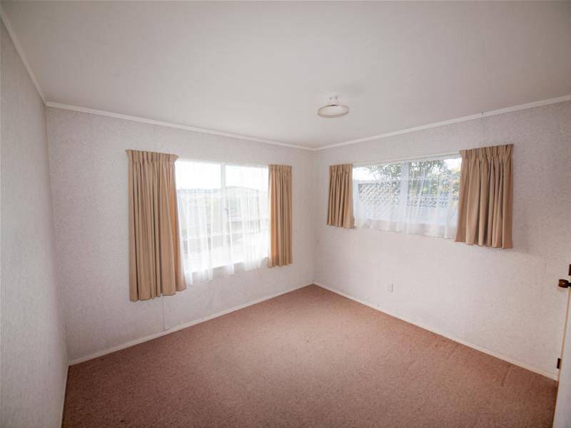 10 Cambrian Street, Churton Park, Wellington - Carousel 10