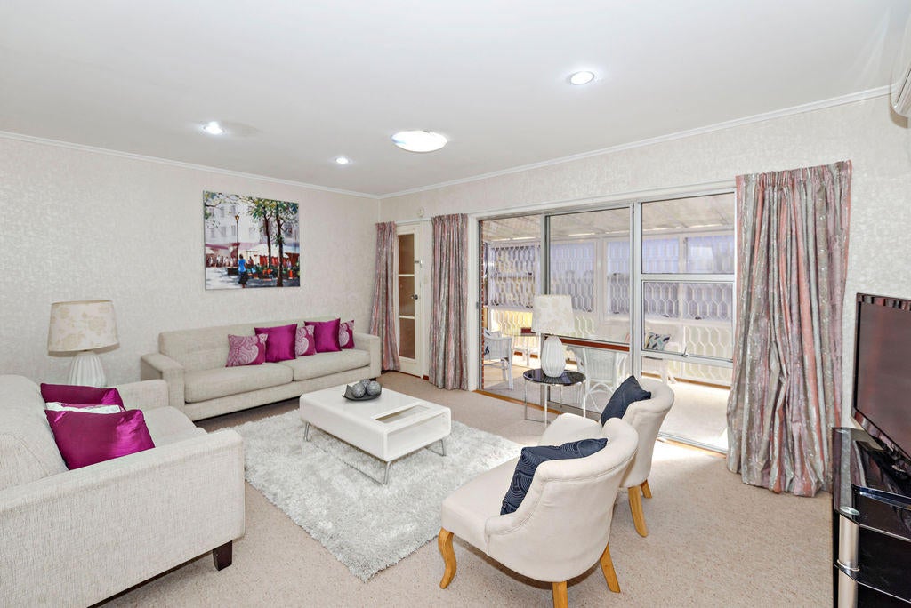 2/625 Te Atatu Road, Te Atatu Peninsula, Auckland - Carousel 2