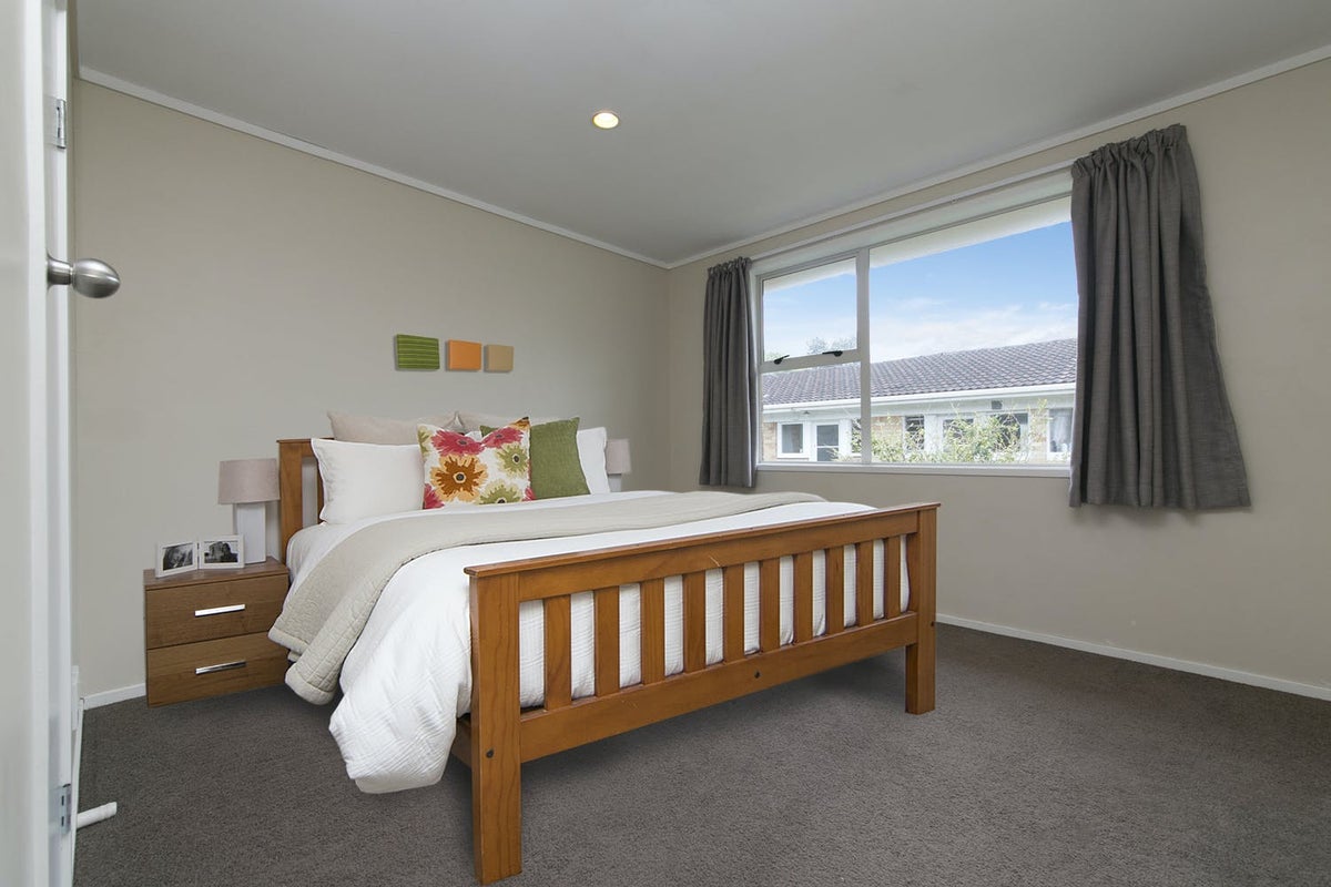 2/24 Alcock Street, Mount Wellington, Auckland - Carousel 1