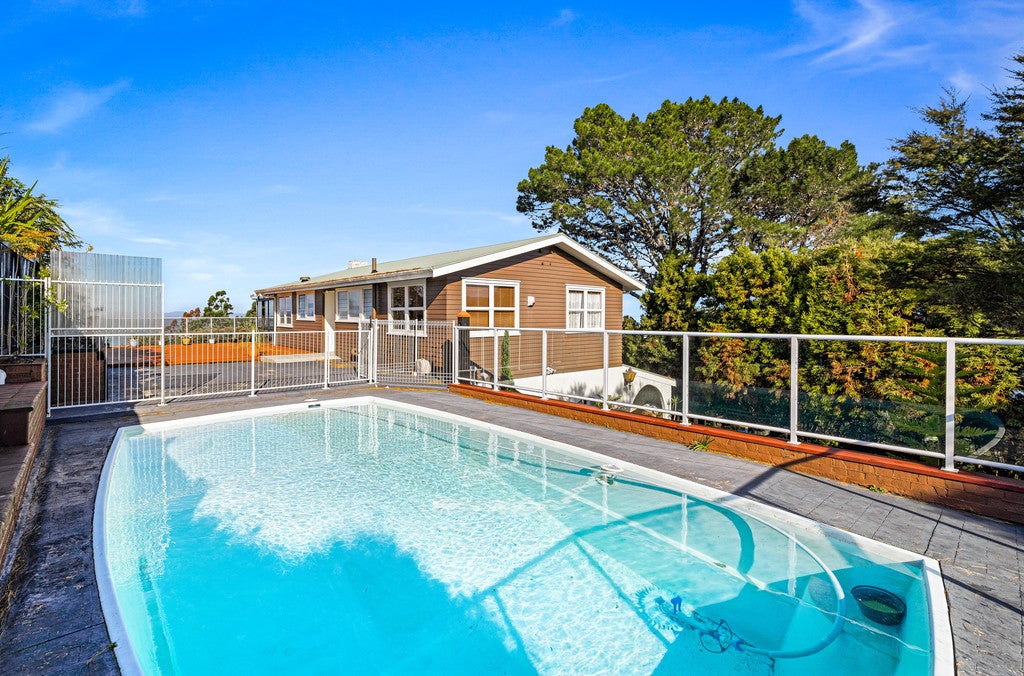 768 South Titirangi Road, Titirangi, Auckland - Carousel 1