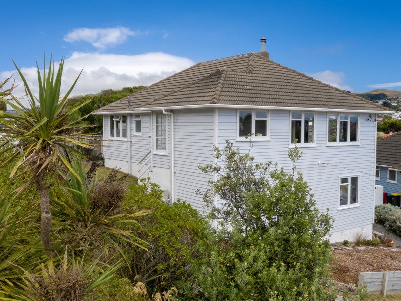14 Chaffey Crescent, Titahi Bay, Porirua - Carousel 1