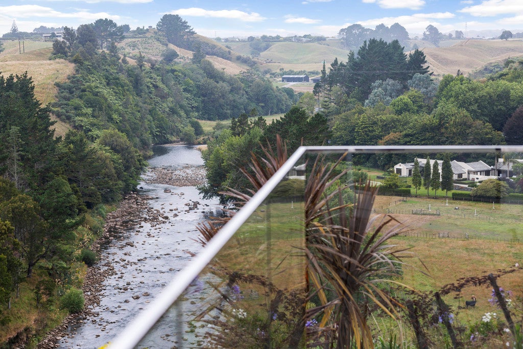289D Mangorei Road, Merrilands, New Plymouth - Carousel 2