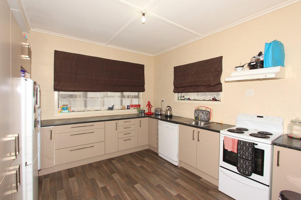 16 Saturn Street, Strathern, Invercargill - Carousel 2