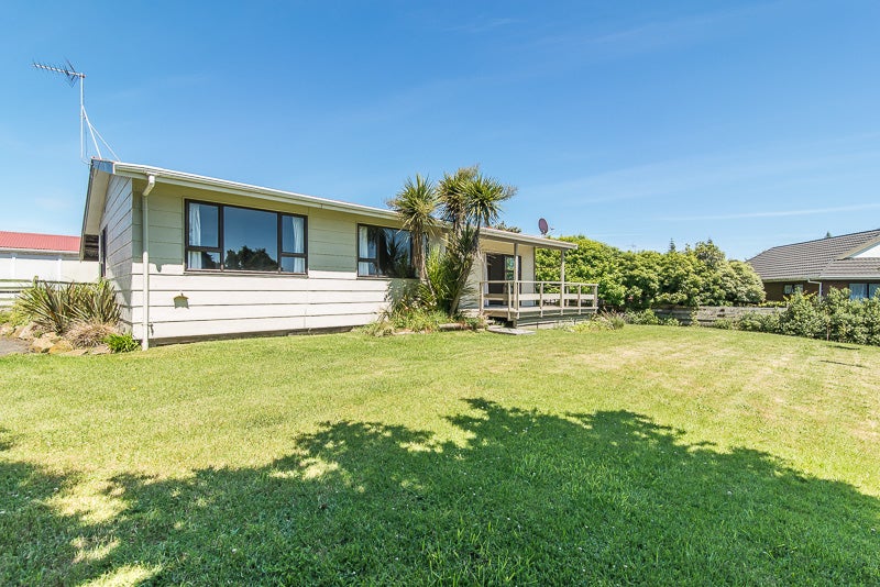 33B Toru Road, Paraparaumu Beach, Paraparaumu - Carousel 2