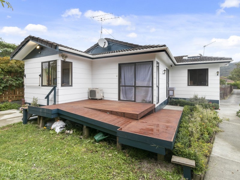 2/16 Gibbs Crescent, Wainuiomata, Lower Hutt - Carousel 1