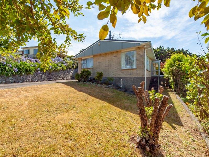 17 Hawtrey Terrace, Churton Park, Wellington - Carousel 2
