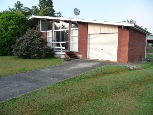 7 Oxford Street, Tirau, Tirau - Carousel 1