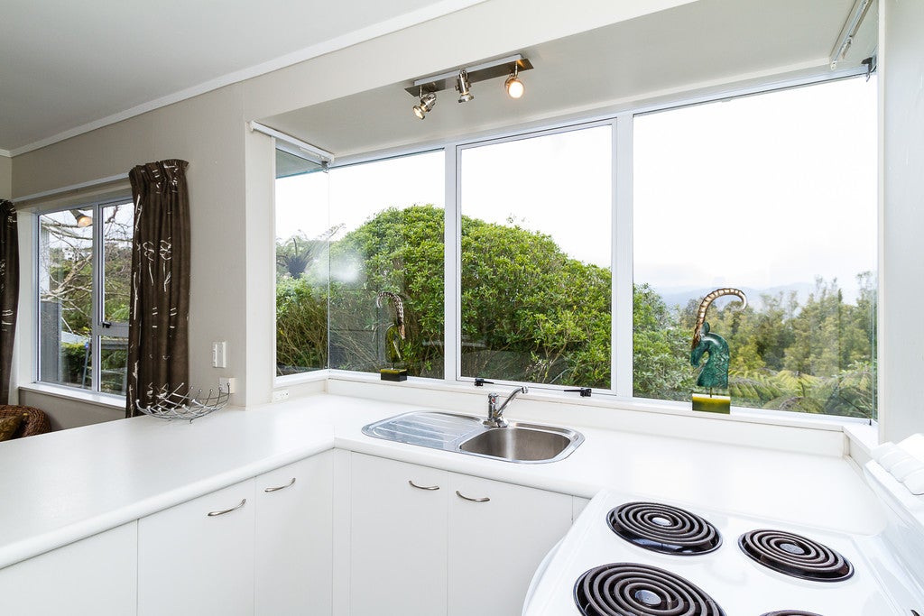 13 Panorama Grove, Harbour View, Lower Hutt - Carousel 2