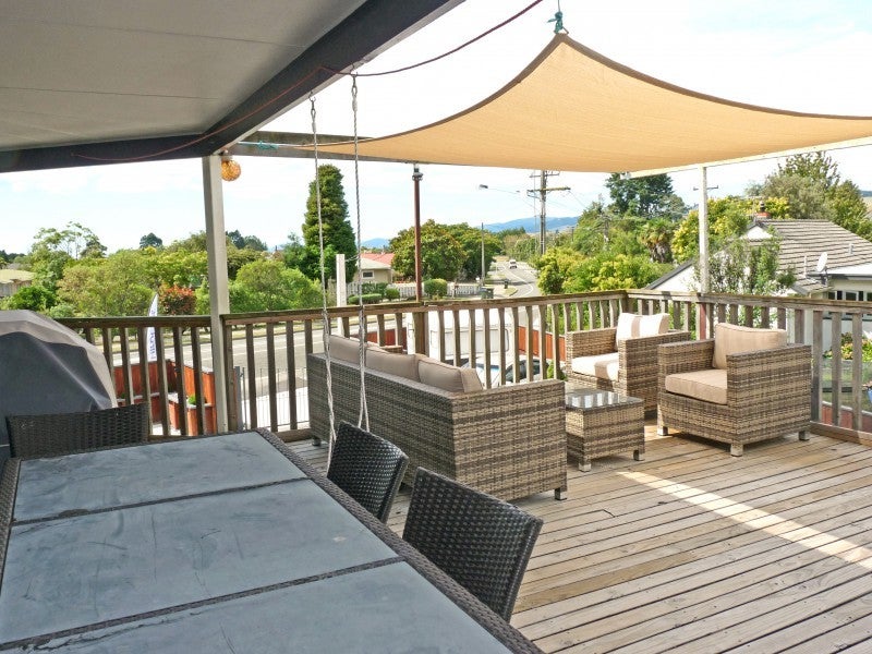 94 Whitby Road, Wakefield - Carousel 2