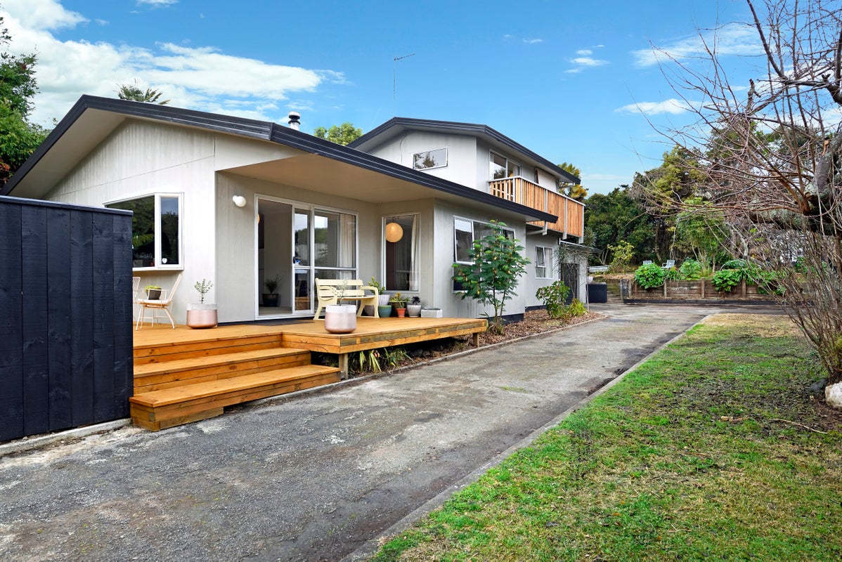 6 Clifton Place, Marybank, Nelson - Carousel 1