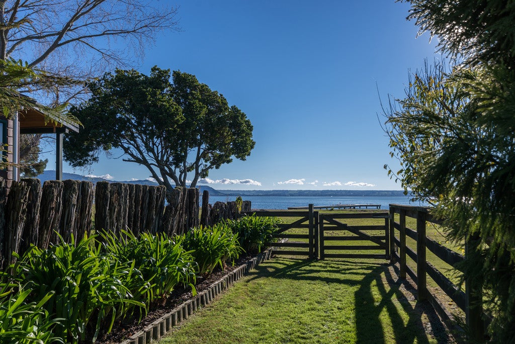 15A Holden Avenue, Holdens Bay, Rotorua - Carousel 2