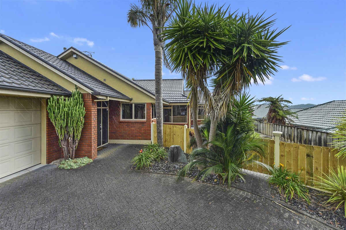 4 Jersey Place, Grandview Heights, Hamilton - Carousel 2