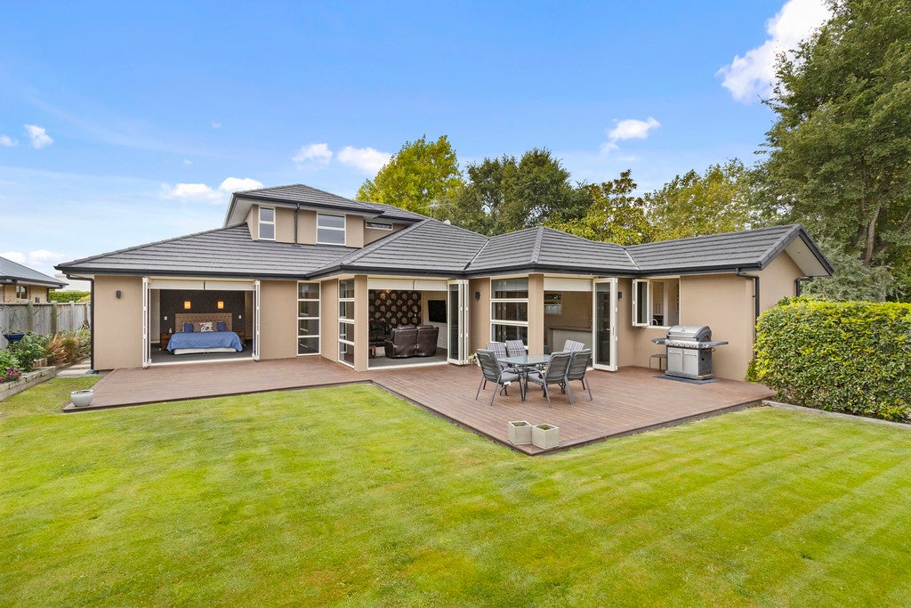 1 Rivers Edge, Northwood, Christchurch - Carousel 1