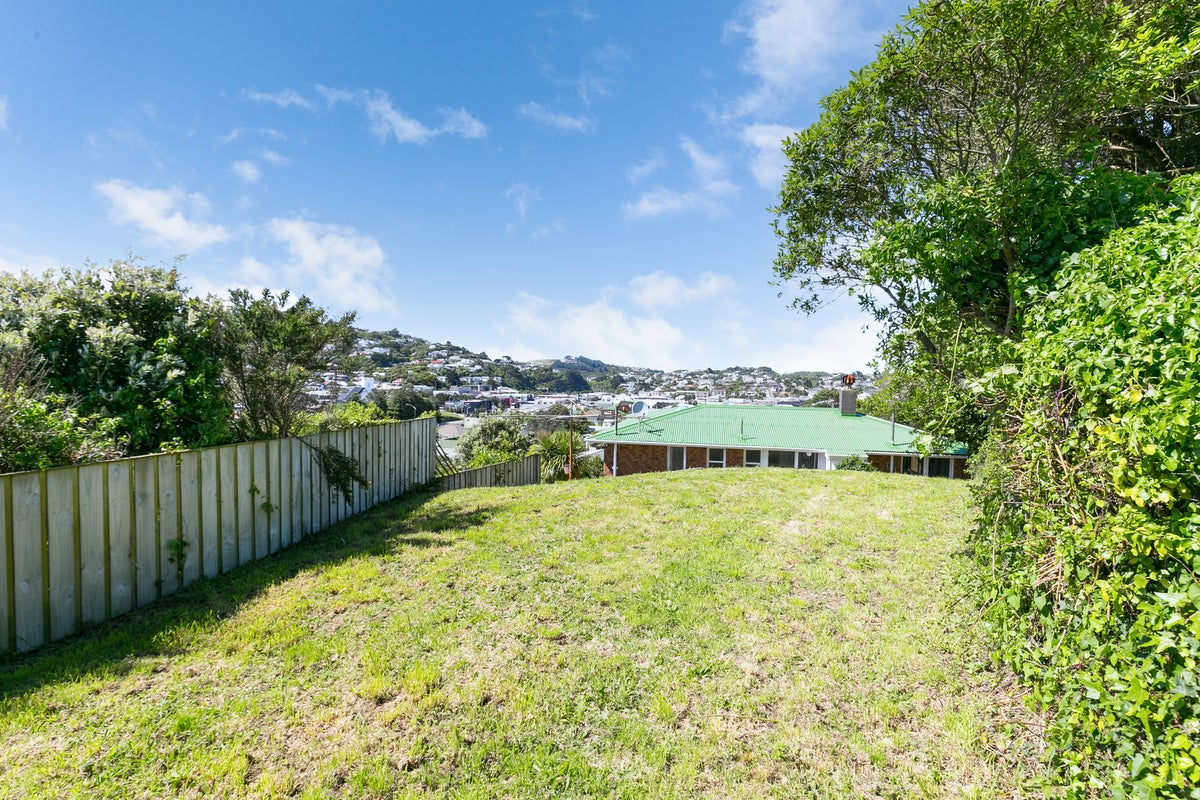 12 Ohariu Road, Johnsonville, Wellington - Carousel 12