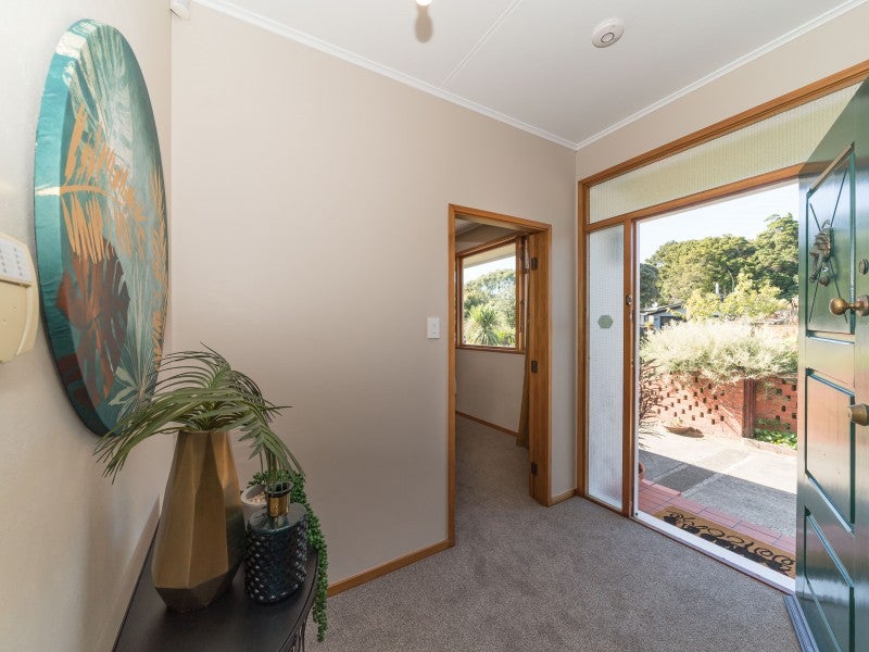 67 Buick Crescent, Awapuni, Palmerston North - Carousel 2