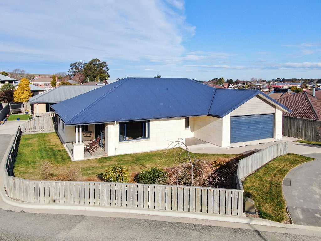 18 Dove Place, Holmes Hill, Oamaru - Carousel 1