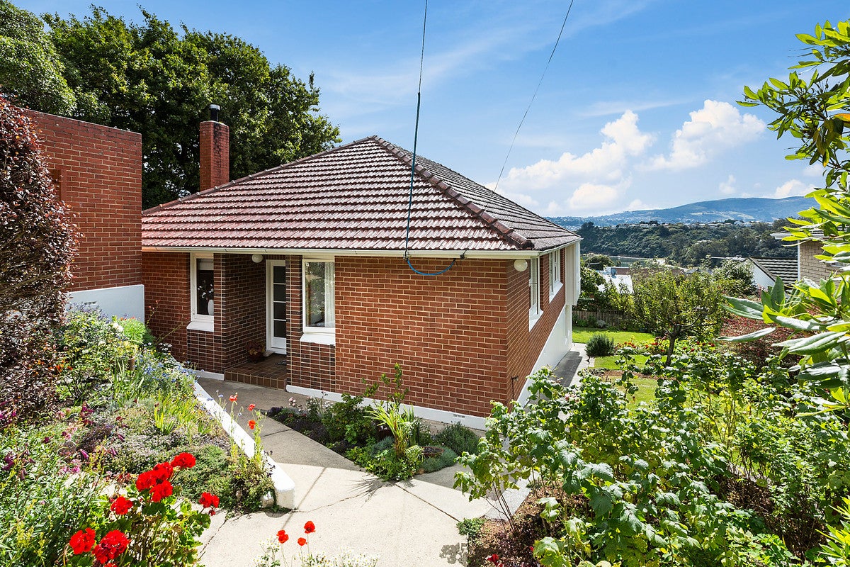 27 Jeffery Street, Andersons Bay, Dunedin - Carousel 2