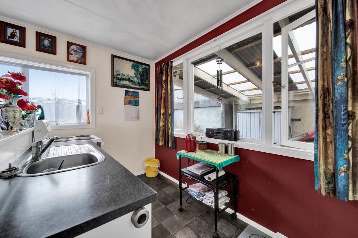3/24 Hori Street, Vogeltown, New Plymouth - Carousel 1