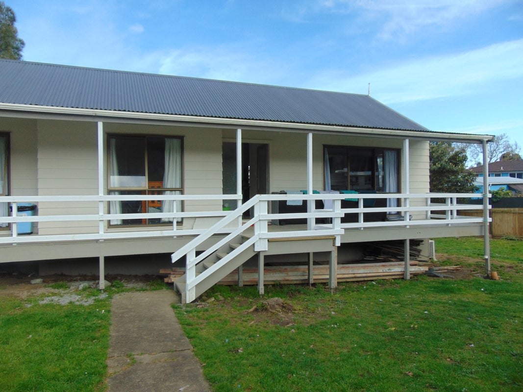 19 Redcrest Avenue, Red Hill, Papakura - Carousel 2