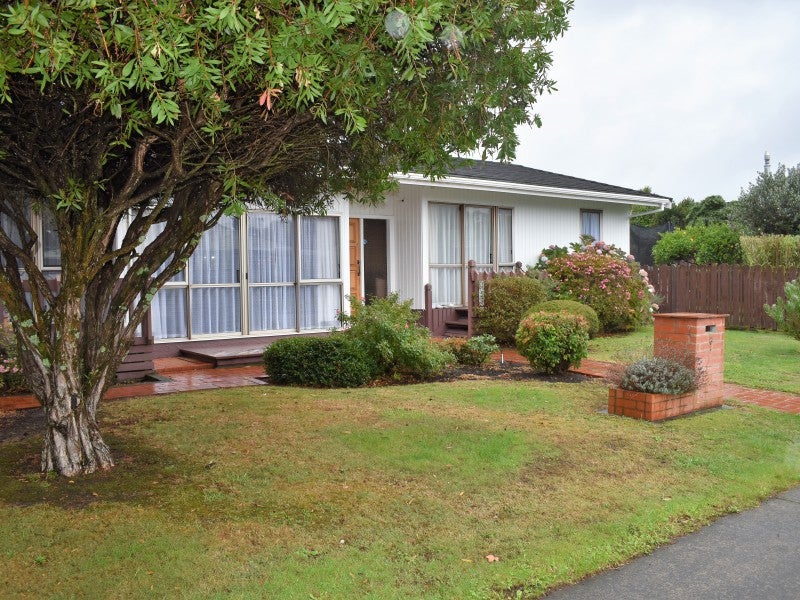 3 Gabriel Street, Raumati Beach, Paraparaumu - Carousel 1