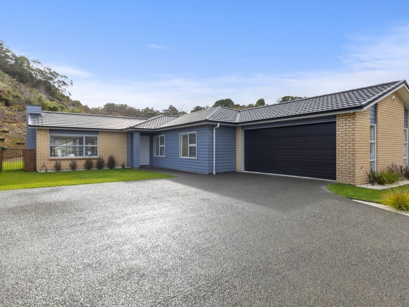 21 Brian Morgan Terrace, Wainuiomata, Lower Hutt - Carousel 19