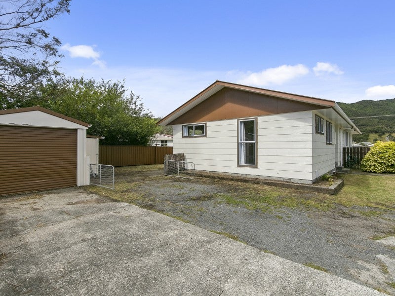 316A WELLINGTON RD, GLENDALE, WAINUIOMATA - Carousel 1