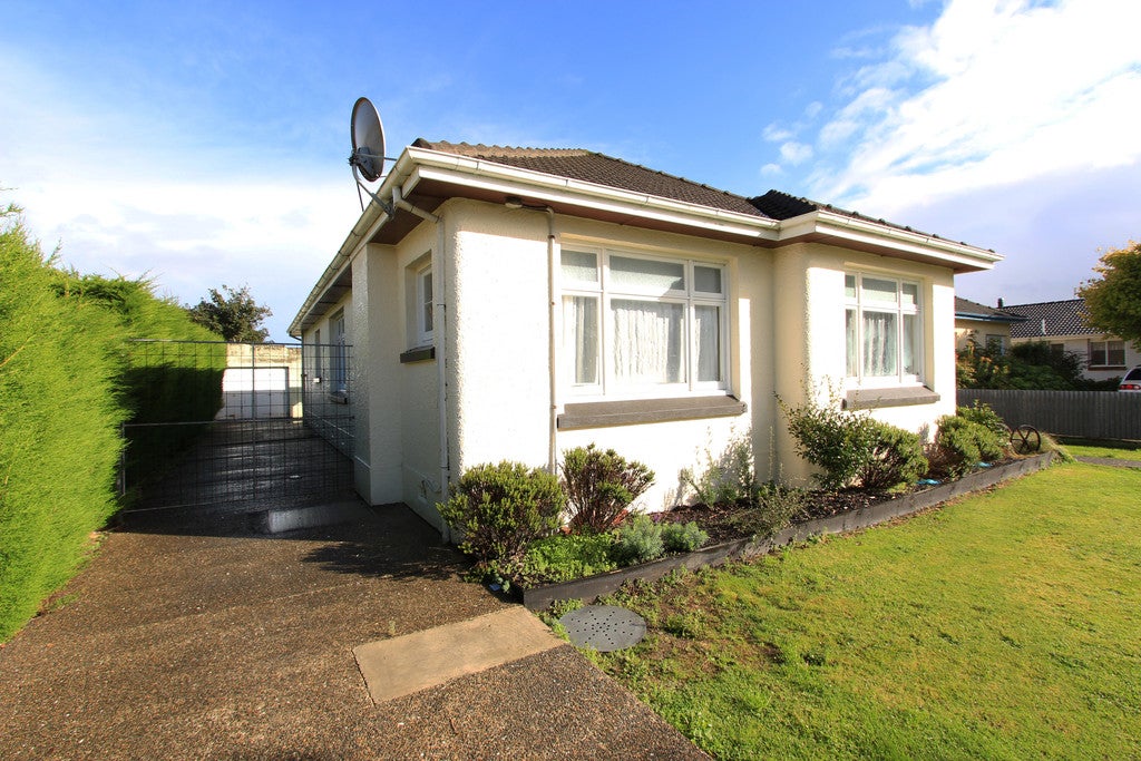 147 Conyers Street, Heidelberg, Invercargill - Carousel 1