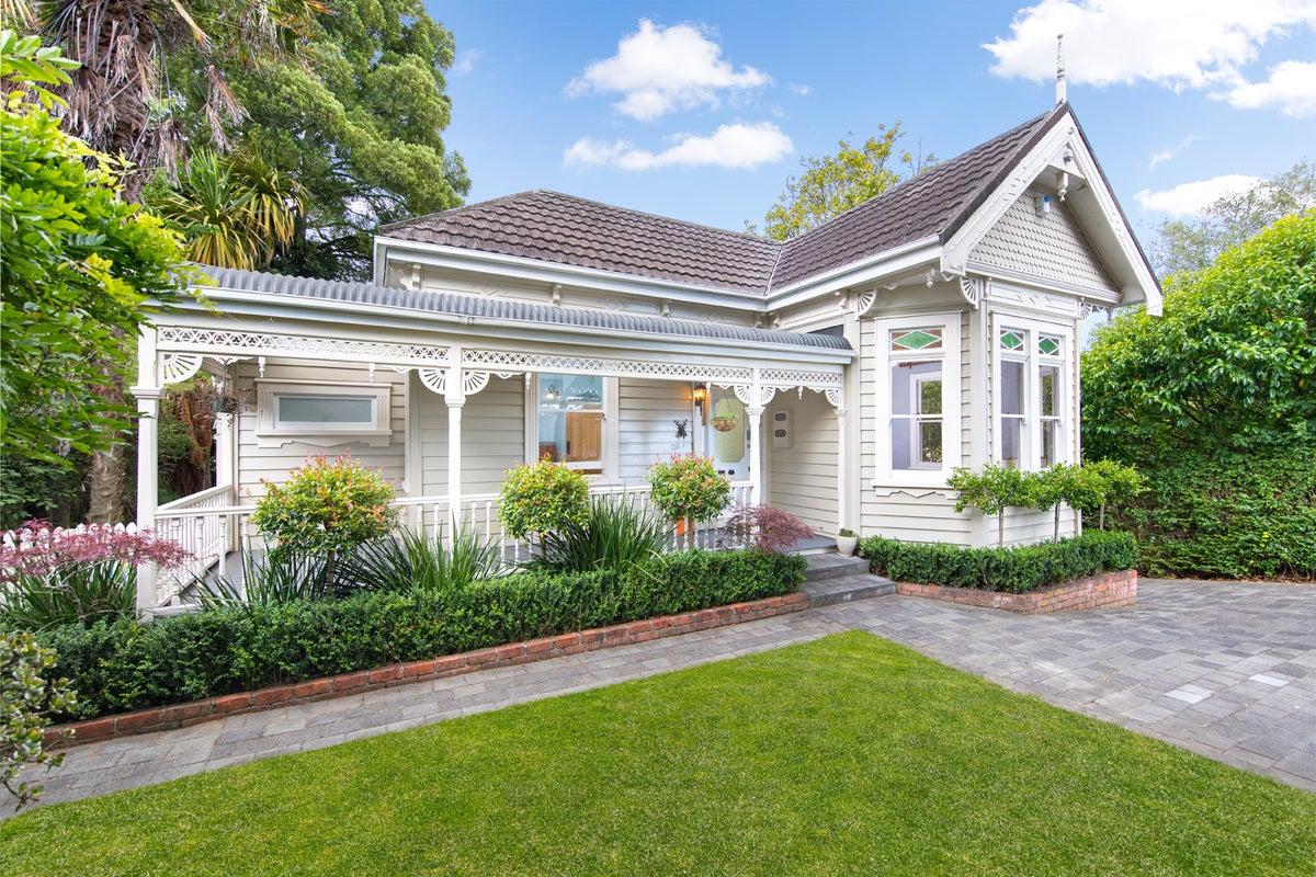 26 Kimberley Road, Epsom, Auckland - Carousel 1