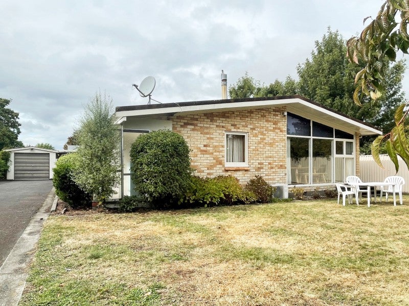 24 Jordan Terrace, Lansdowne, Masterton - Carousel 1