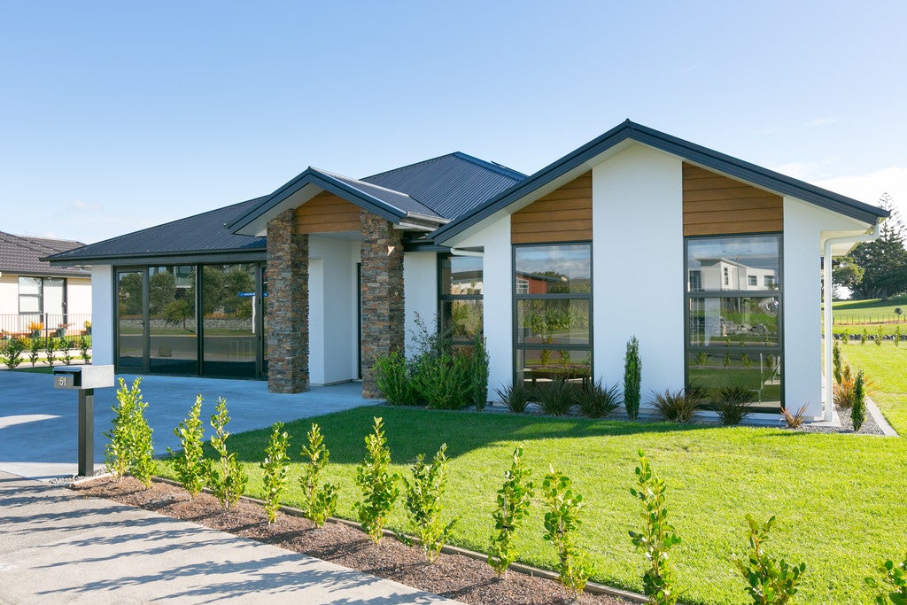 51 Links Drive, Waiwhakaiho, New Plymouth - Carousel 1