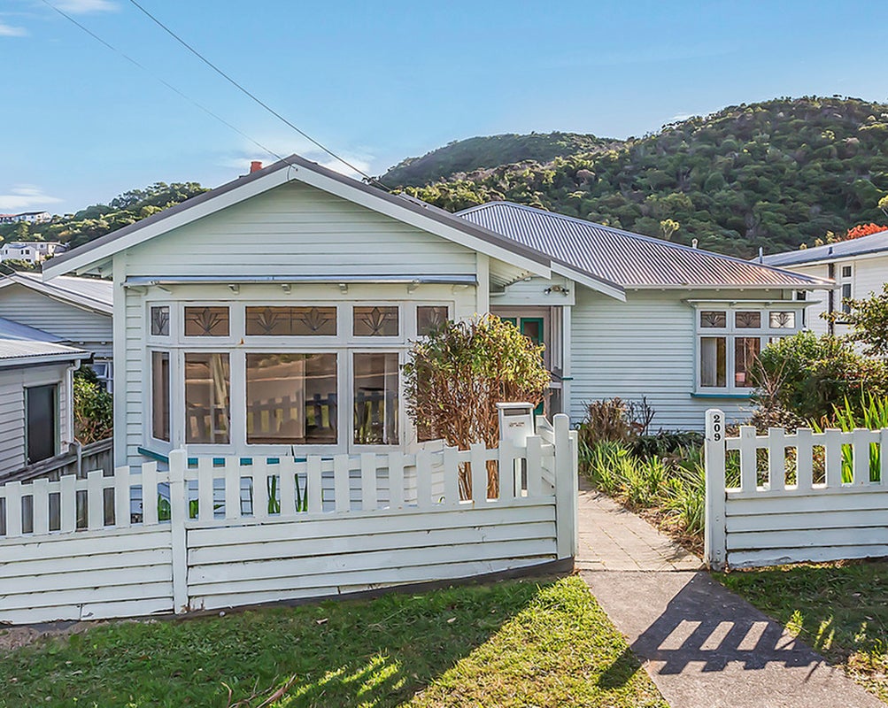 209 Darlington Road, Miramar, Wellington - Carousel 1