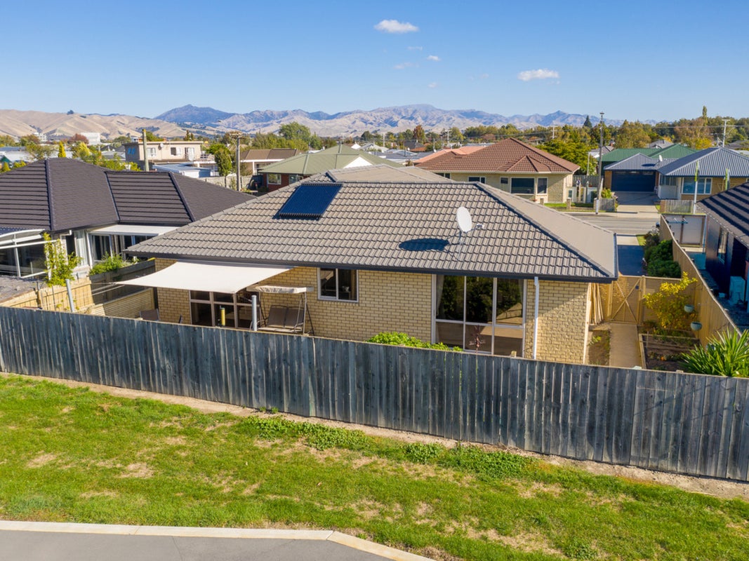 20 Lansdowne Street, Mayfield, Blenheim - Carousel 21