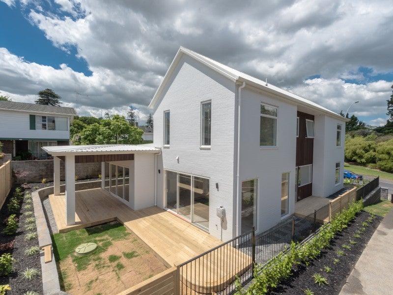 3E Lake Domain Drive, Frankton, Hamilton - Carousel 1