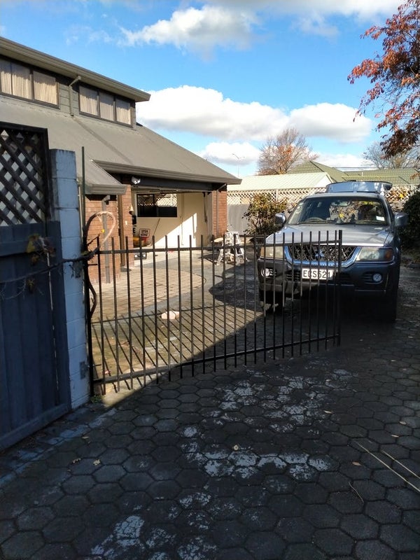 2/10 Kamahi Place, Bishopdale, Christchurch - Carousel 1