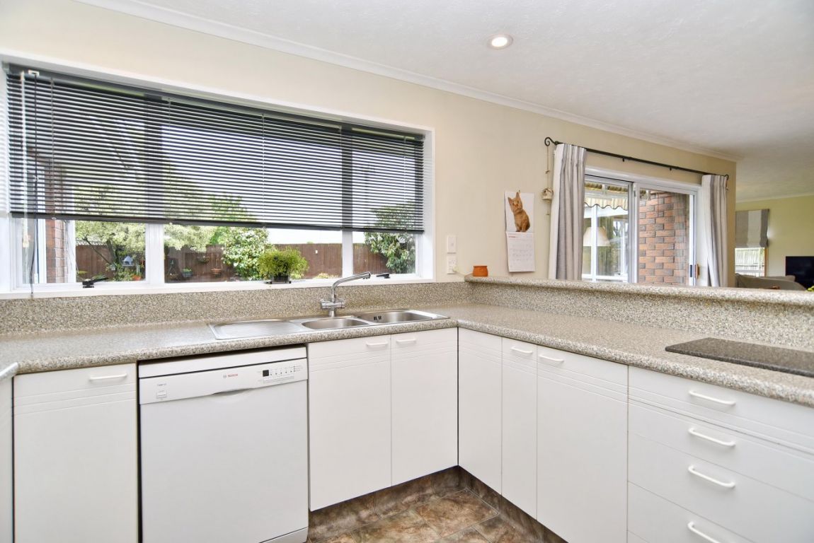 15 Autumn Place, Mairehau, Christchurch - Carousel 29