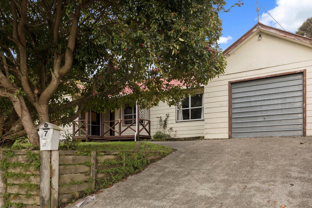 7 Mokopuna Grove, Stokes Valley, Lower Hutt - Carousel 18