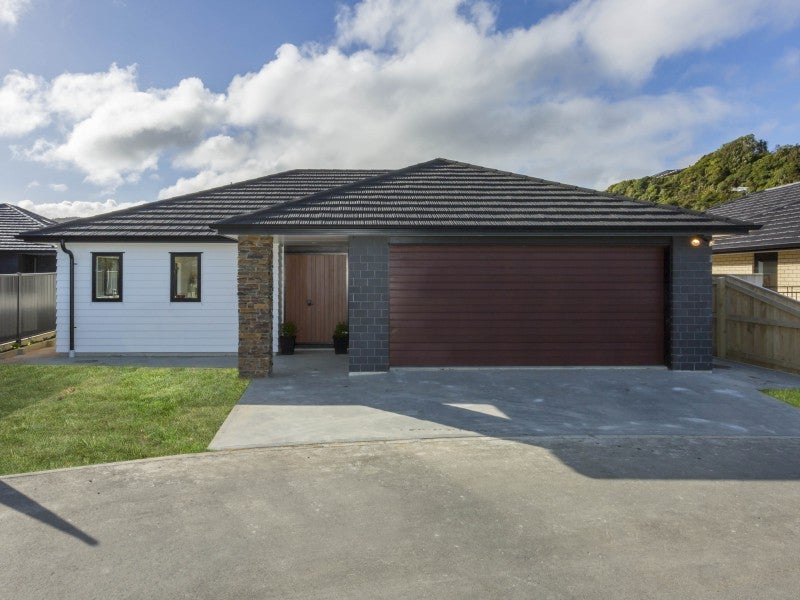 16 Lime Grove, Maungaraki, Lower Hutt - Carousel 1