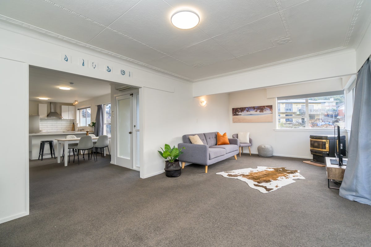 72 Centennial Avenue, Helensburgh, Dunedin - Carousel 2