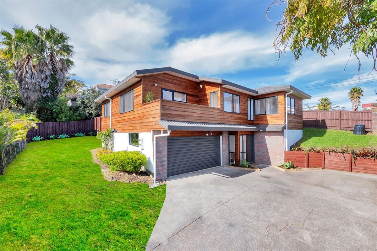 2/13 Delamare Court, Sunnynook, Auckland - Carousel 1