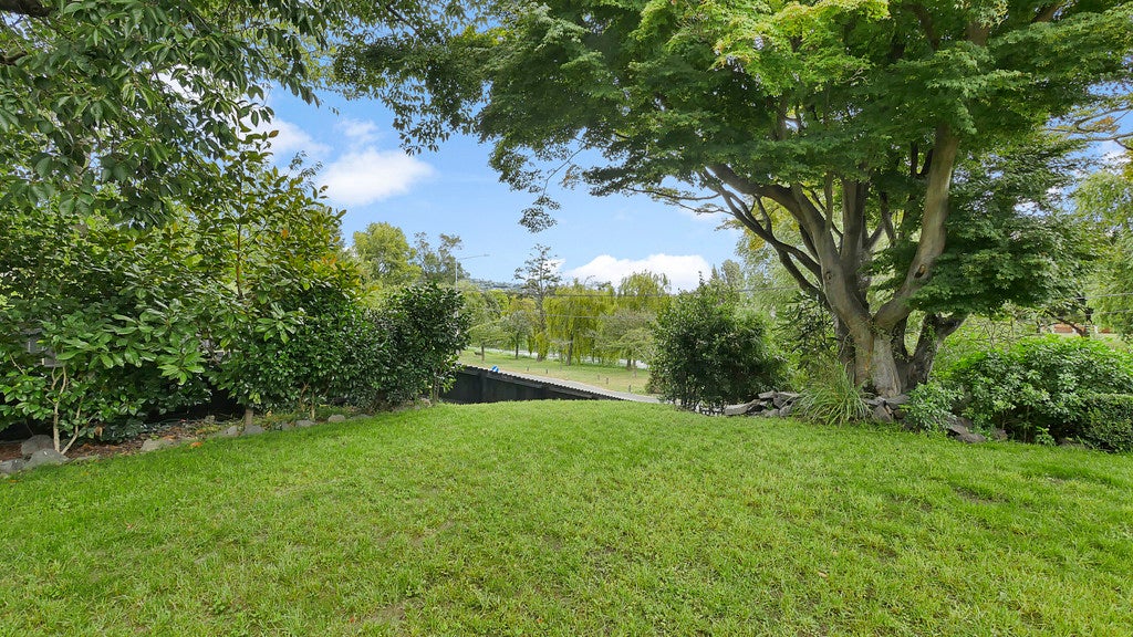51 Aynsley Terrace, Hillsborough, Christchurch - Carousel 21