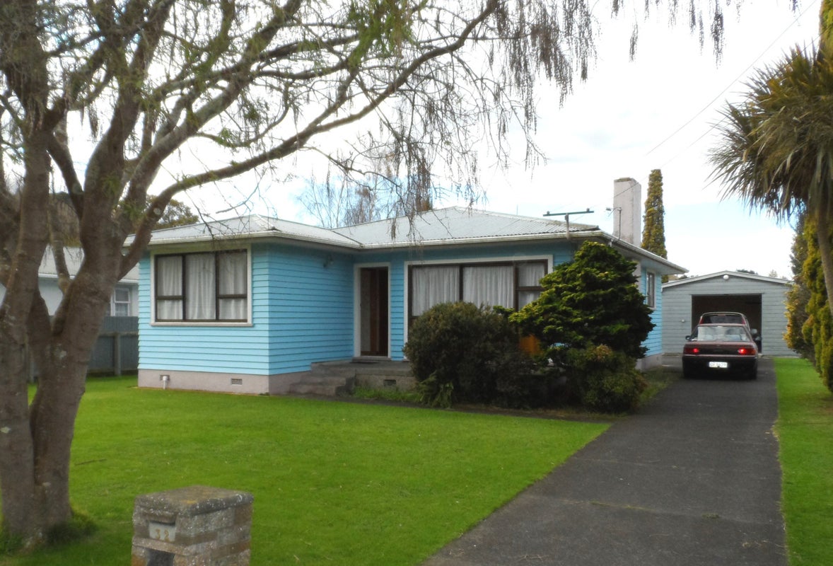 32 Caffray Avenue, Aramoho, Whanganui - Carousel 1