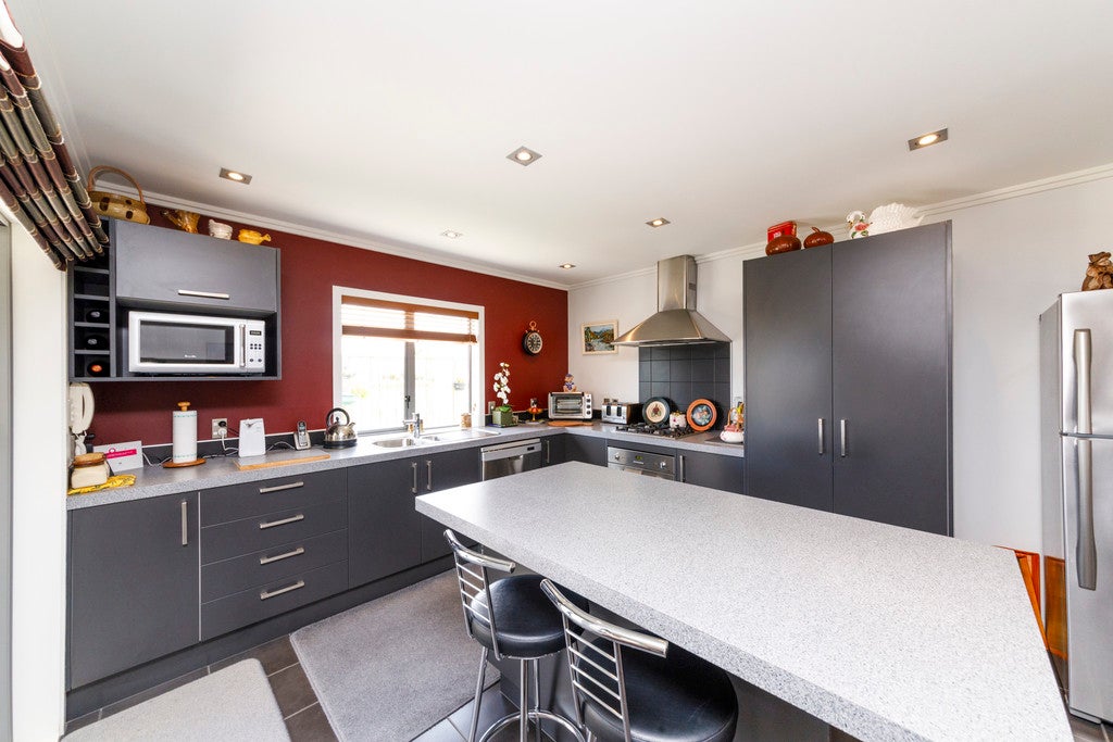 23A Rosalie Terrace, Kelvin Grove, Palmerston North - Carousel 2