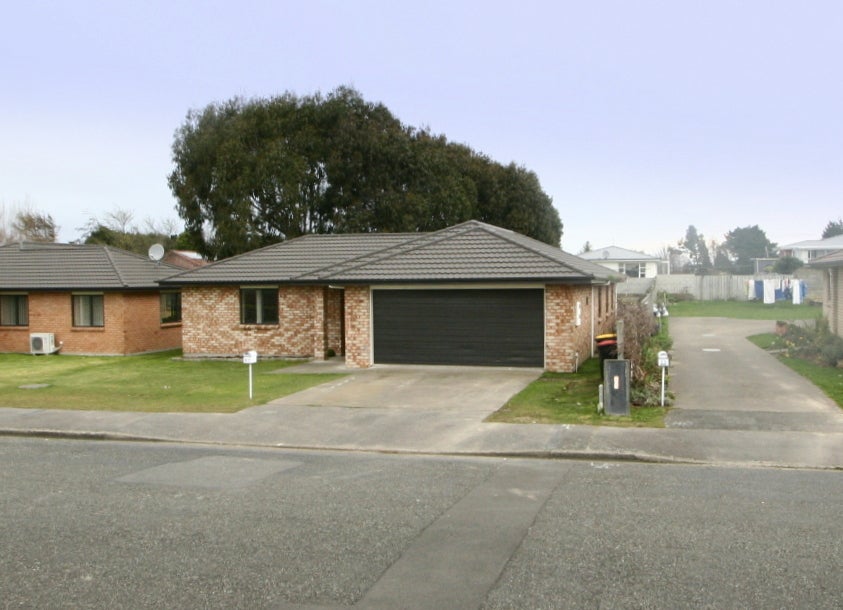 27 Albany Street, Kingswell, Invercargill - Carousel 1