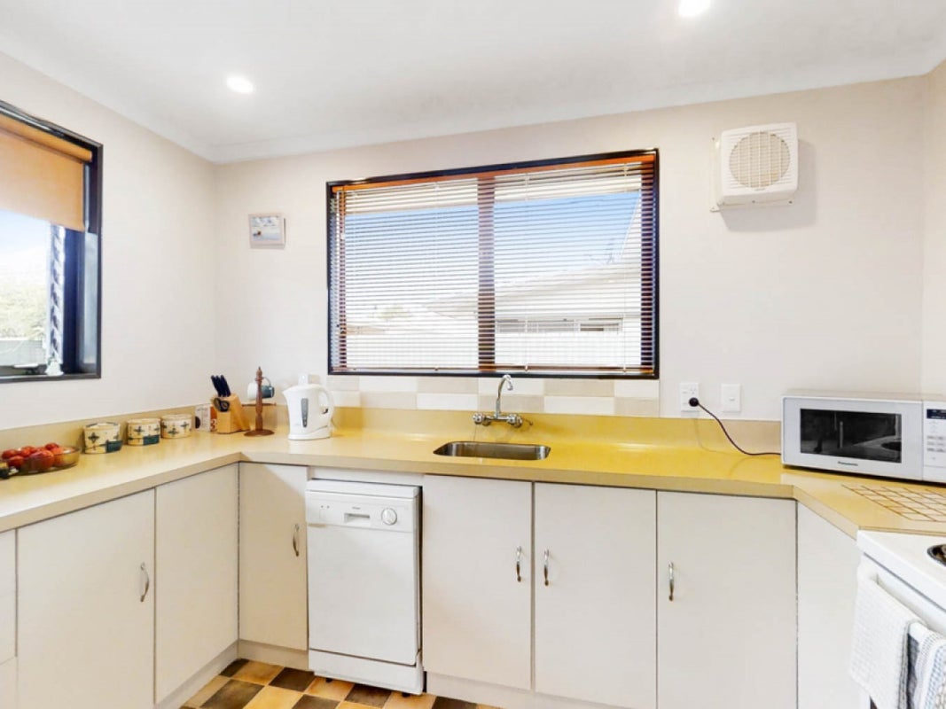 73A Parker Street, Mayfield, Blenheim - Carousel 2