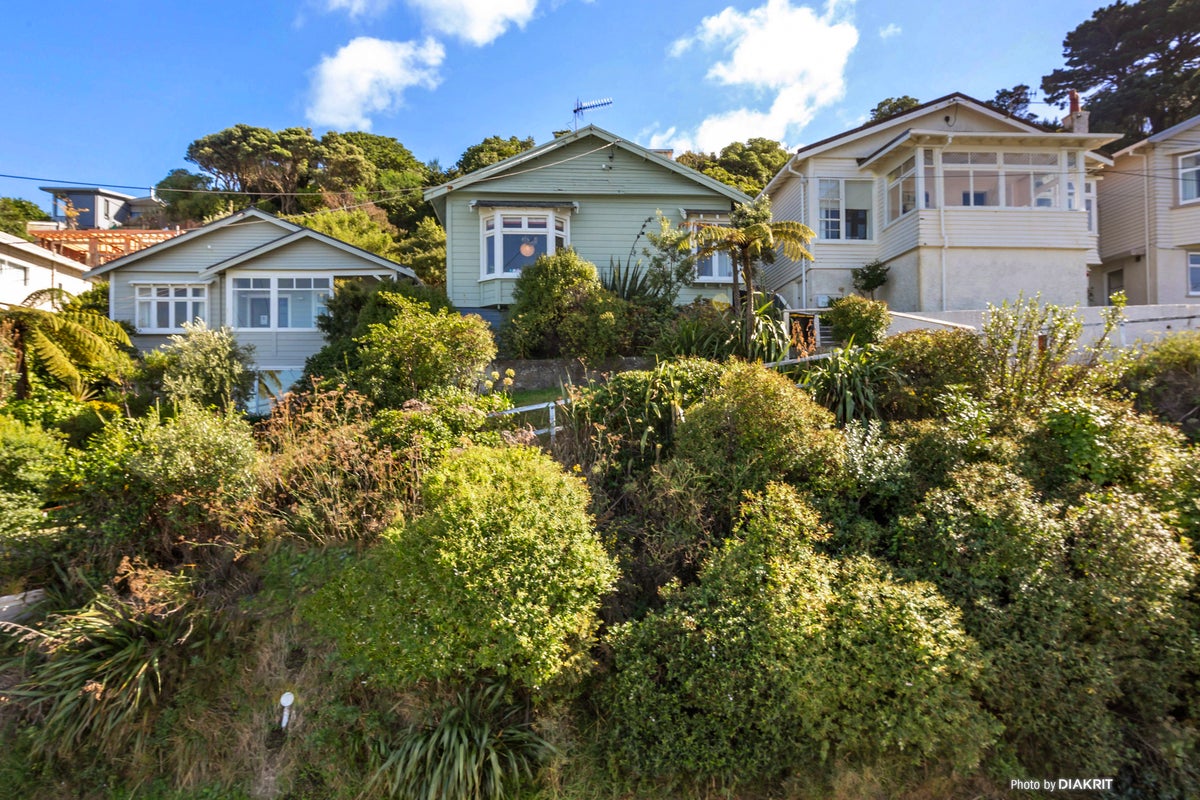 37 Kainui Road, Hataitai, Wellington - Carousel 1